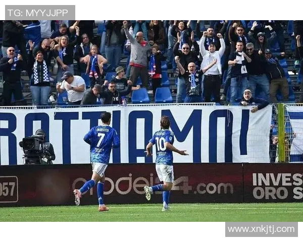 世界杯精彩对决那不勒斯绝杀切尔西争议判罚引发全场热议