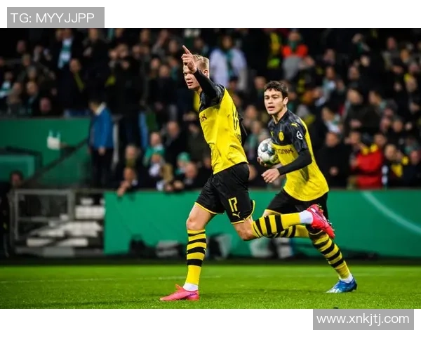 友谊赛曼联与多特蒙德激战成平红牌事件引发全场热议与十大精彩进球回顾