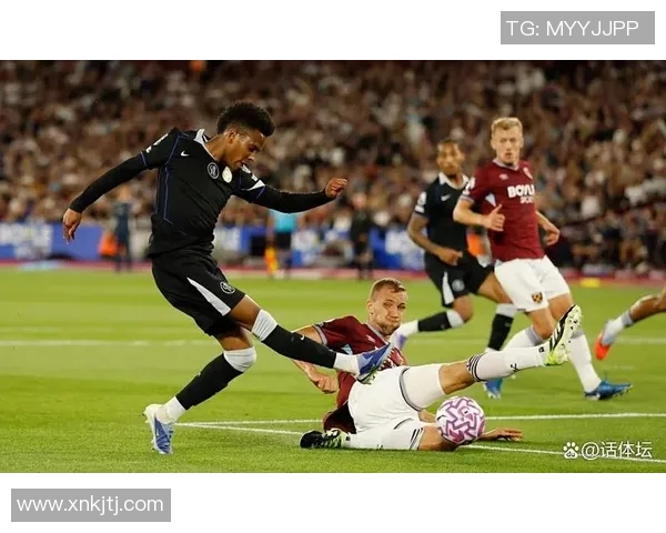 英超激战：里昂在点球大战中险胜切尔西全场沸腾